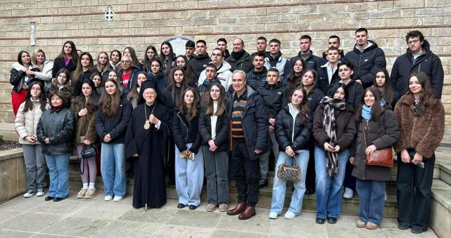 22a3b5181fb7de699bc5275cd4ea5587 L